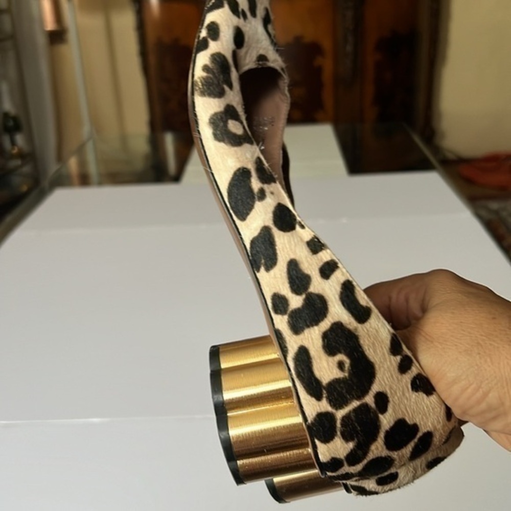 LÍNEA PAOLO  LEOPARD 🐆 block HEELS GOLD HEELS size9M. Slightly used.